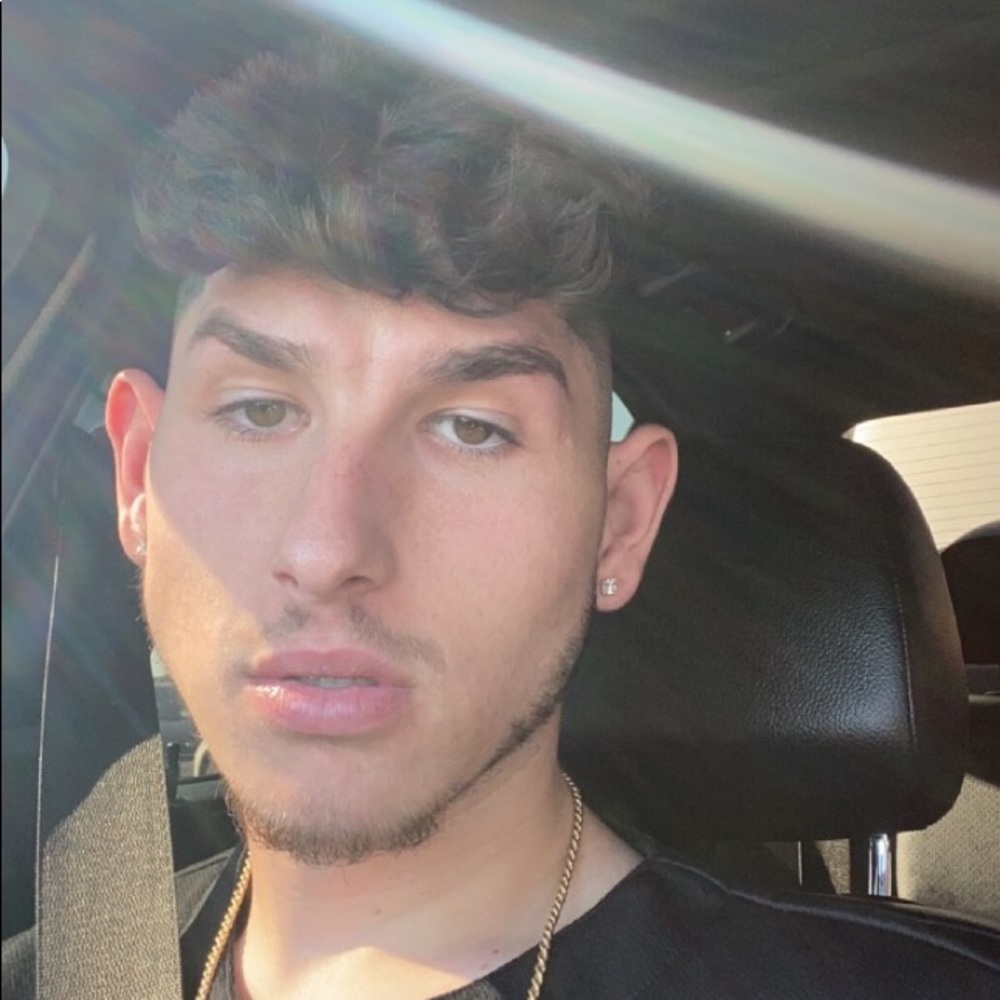 Meet your Posher, Christopher